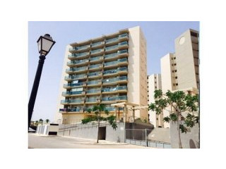 1 BED APARTMENT WITH SEA VIEWS