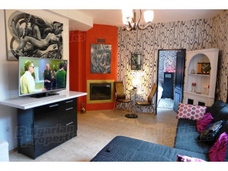 Fully Renovated Apartment With No..