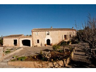 Original Finca perfectly equipped with..