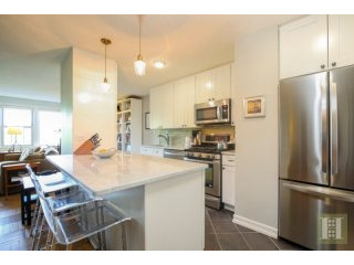 2 bedroom Apartment For Sale: 4555..
