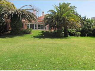 Villa for sale in The Golden Mile..