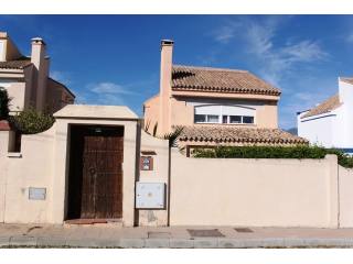 4 Bedrooms - House - Malaga - For Sale
