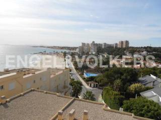 Front line apartment in Campoamor