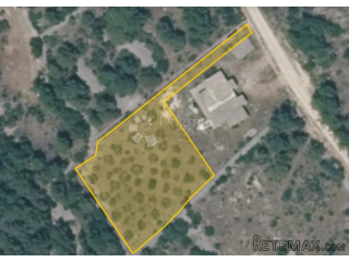 RAŽINE-GRAĐEVINSKO ZEMLJIŠTE 1620m2