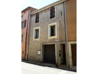 Spacious Village House With 5 Bedrooms..