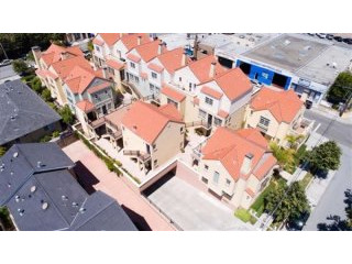 2 Bedrooms - Property - CA - For Sale