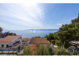 SAMOSTOJEĆA KUĆA NADOMAK MORA, MARUŠIĆI