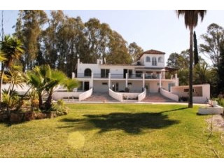 4 Bedrooms - Villa - Malaga - For Sale