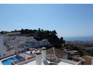 2 Bed Apartment for sale in Mijas