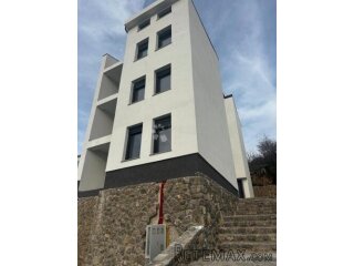 Apartman sa otvorenim pogledom na more