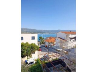 SAMOSTOJEĆA KUĆA 70 M OD MORA, MASTRINKA