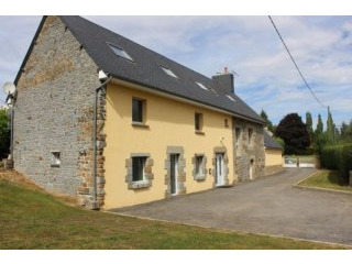 Splendid Fully Renovated Farmhouse