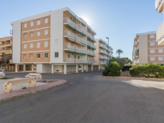 3 bedroom, 1 bathroom Apartment, (build..