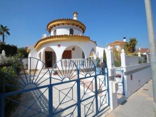 3 Bedrooms - Villa - Alicante - For Sale