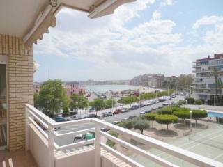 Impeccable Front Line Apartment In..