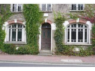 17 bedroom House For Sale: 86100 15..