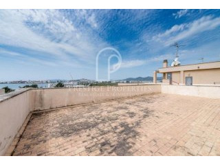 Penthouse in Talamanca with views to..