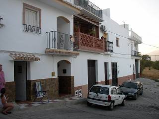 Town House - A well maintained..