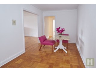 2 bedroom Apartment For Sale: 474 WEST..