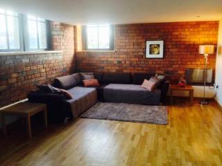 26 Byron Halls, BD3 0AR