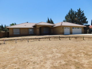 7395 Bangor Avenue Hesperia, CA, 92345..