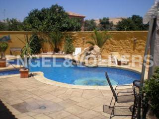 Reduced- VILLA WITH LUXURY FINISHED IN..