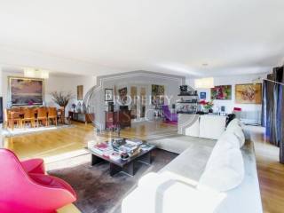 T5 Duplex Lisbon Apartment for Sale..