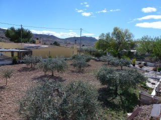 4 Bedrooms Villa For Sale