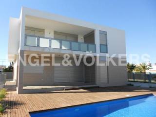 LUXURY VILLA IN CABO ROIG