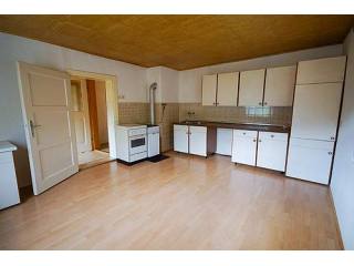 Spacious house to renovate in Taxenbach!