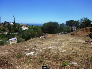 Plot for sale in Elviria, Marbella..