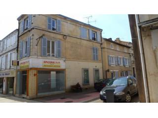 SHOP AND 3 APARTMENTS WITH GOOD INCOME..