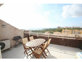 * 3 BED PENTHOUSE WITH SEA VIEWS