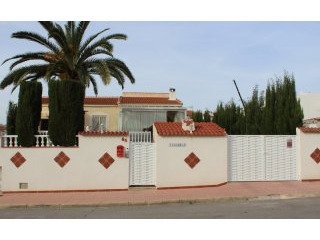 3 Bedrooms - Villa - Alicante - For Sale