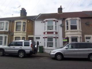 2 bedroom house in , SHEERNESS
