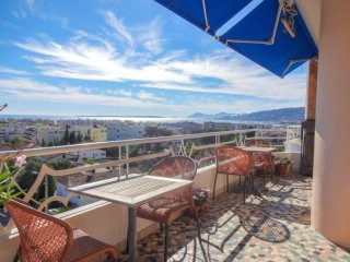 Sale Apartment - Juan-les-Pins La Colle