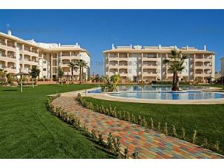 * A 2 BED, 2 BATH, APARTMENT ON A GOLF..