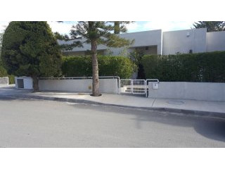 Three bedroom ground floor house in..