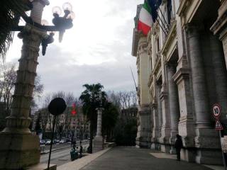 4 Bedrooms - Apartment - For Sale