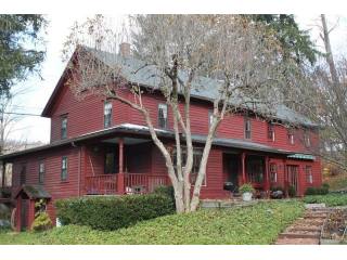 4 bedroom Residence For Sale: North..
