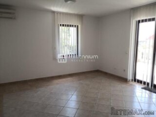 Novi Vinodolski, 1-sobni stan s dnevnim, 49.62m2, terasa