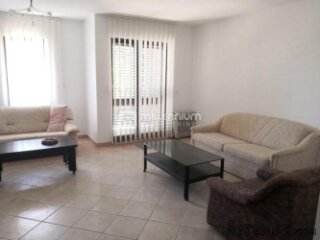 Novi Vinodolski, dvije stambene jedinice, 94.62m2, terasa