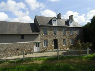Maison En Pierre