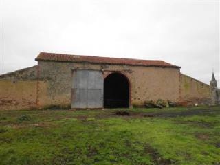 Barn Forms the Base for Renovation..