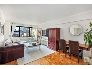 1 bedroom Apartment For Sale: 345 EAST..