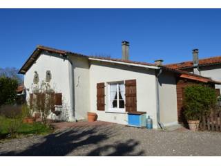 4-bed home close to Benest