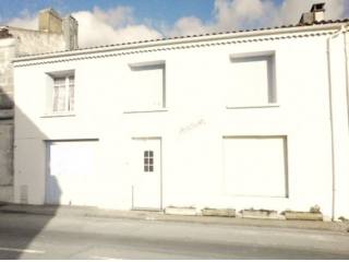 Town Property to Re-Decorate Only