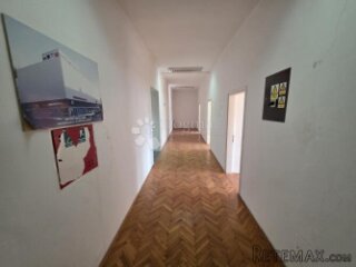 Najam uredskog prostora cca 298m² - 8 ureda, spremište