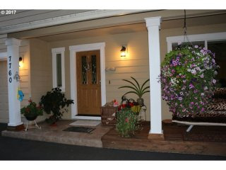 7760 SE HARMONY DR, Milwaukie, Oregon..