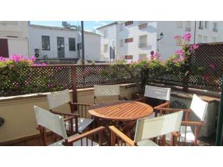 APARTMENT ON A 2ND LINE OF THE BEACH OF..